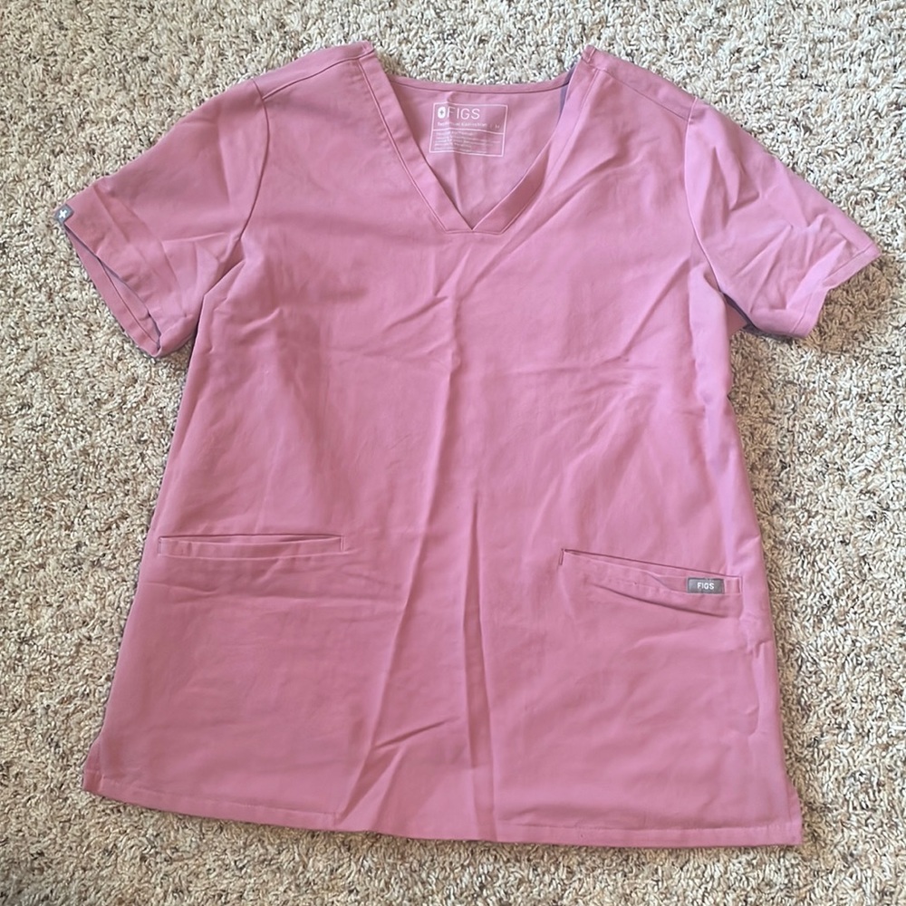 Chalk pink FIGS two pocket scrub top